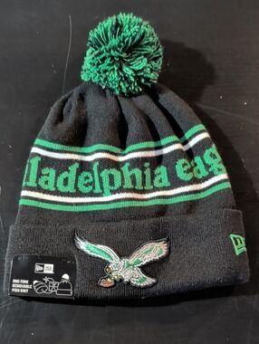 New Era Men's Philadelphia Eagles Knit Pom Beanie - Black & Green